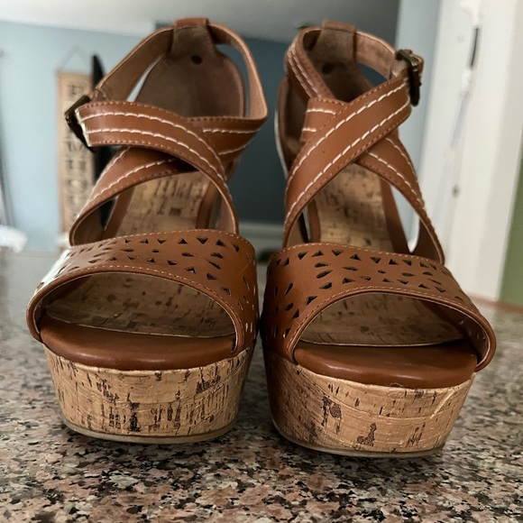 GUESS heeled sandals - Picture 7 of 8